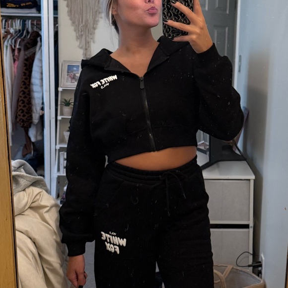 Cropped Zip Hoodie - Picture 3 of 3